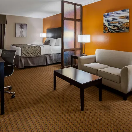 Best Western Plus Lubbock Windsor Inn